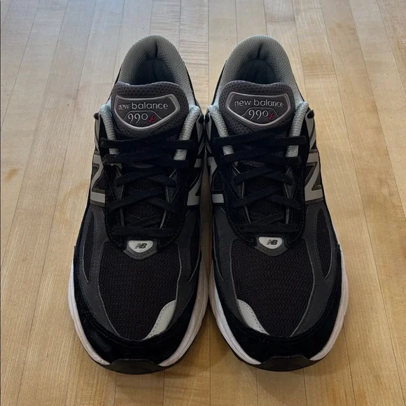 New Balance Made In USA 990 V6 Sneaker Women’s Size 11 Black White Running